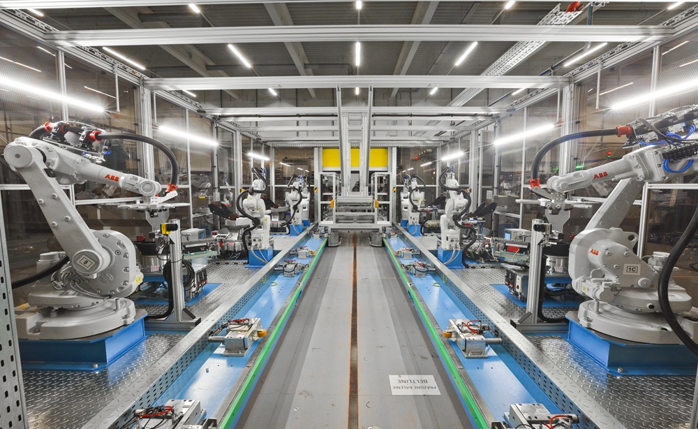 Automatizare complexă pentru industrie: 40 de secunde timp de execuție pentru două uși de interior