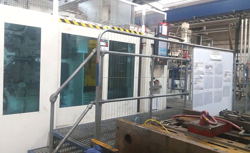 Proiect de relocare internațională echipament de injecție KraussMaffei