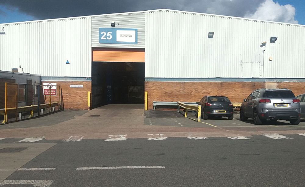 Proiect de relocare internațională echipament de injecție KraussMaffei