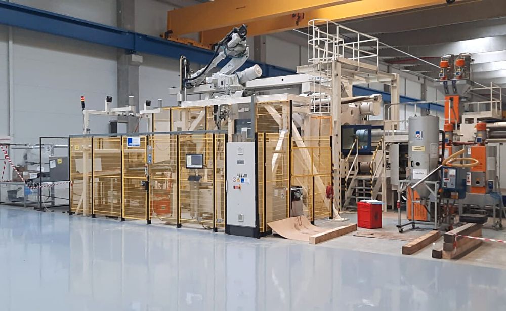 Proiect relocare industrială utilaje de injecție mase plastice - linie de producție componente auto