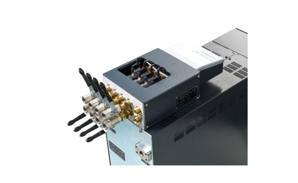 Regloplas Multiflow – Baterie de apă electronică pentru circuite paralele complet integrabilă în maşina de injecţie